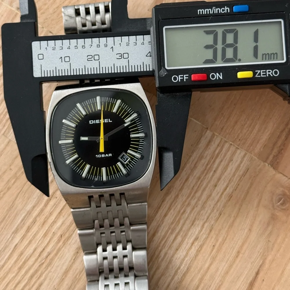 Diesel Rare Rectangular Dial Watch Black Dial Stainless Bracelet Case Date